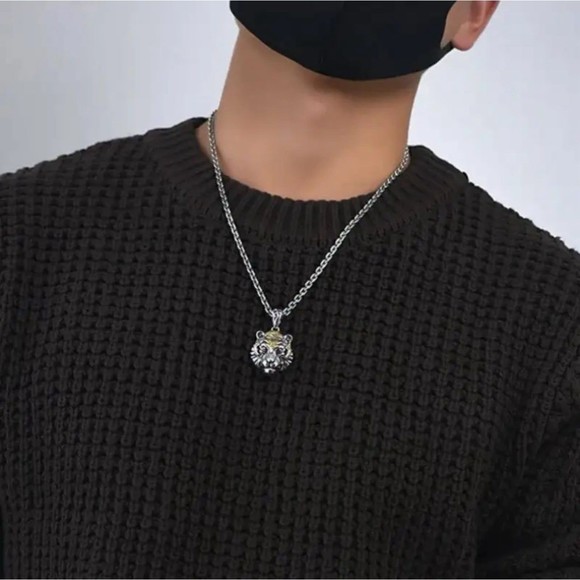 High Quality Fashion Creative Tiger Head Domineering Pendant Mature Man Personal - Picture 2 of 9